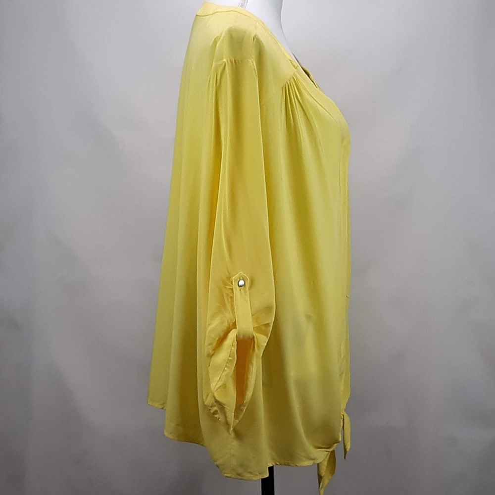 NWT Emaline Woman  Sz Plus 2X  Yellow Button down - Picture 2 of 5